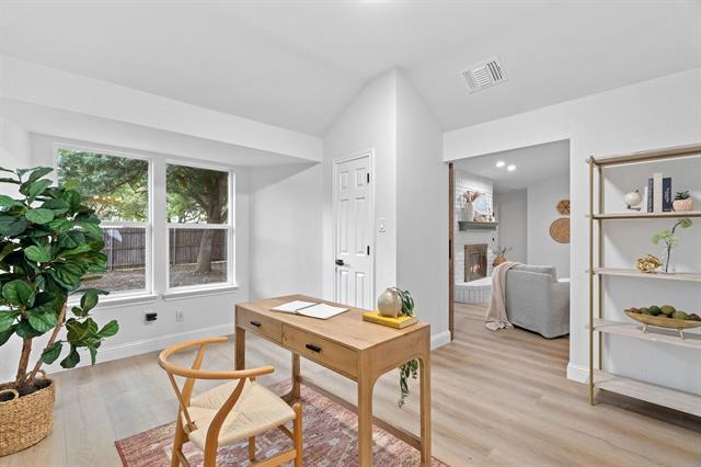 Building Photo - 822 Trevor Way