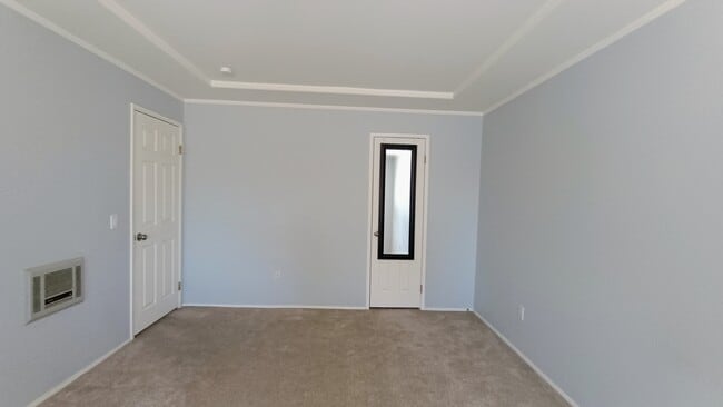 Building Photo - 1013 S Sunshine Ave