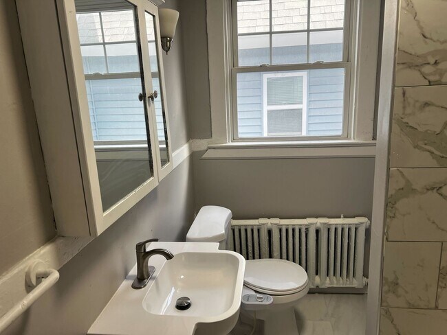 Building Photo - 531 Washington Ave