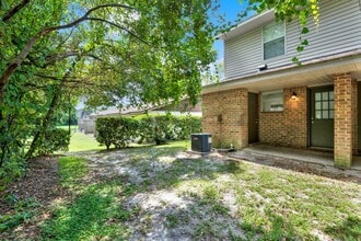Building Photo - ***Cozy 2 Bedroom Apartment in Whispering ...