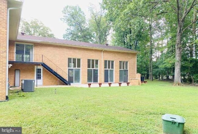 Building Photo - 10201 Diablo Ave