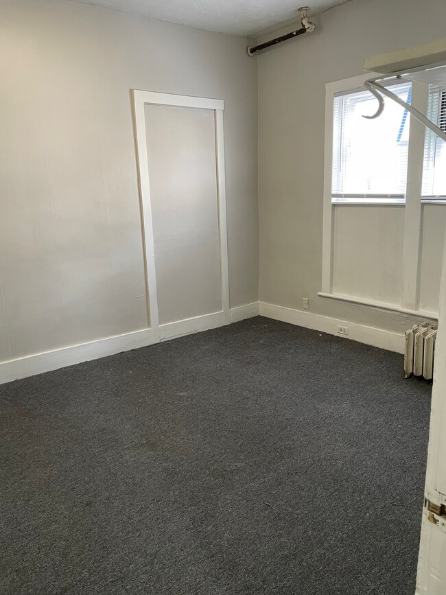 Building Photo - 33 Harvard St