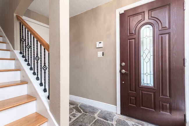 Building Photo - 202 Snug Harbour Dr