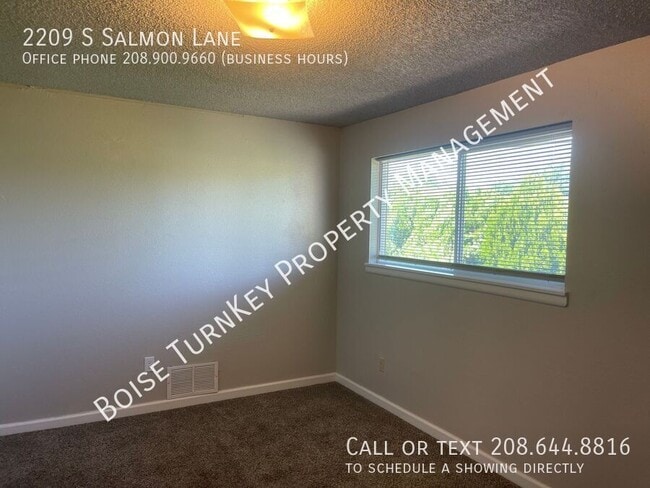 Building Photo - 2209 S Salmon Ln