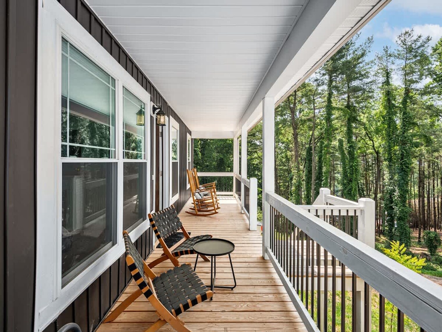 Building Photo - 99999 Enka Lake Ln