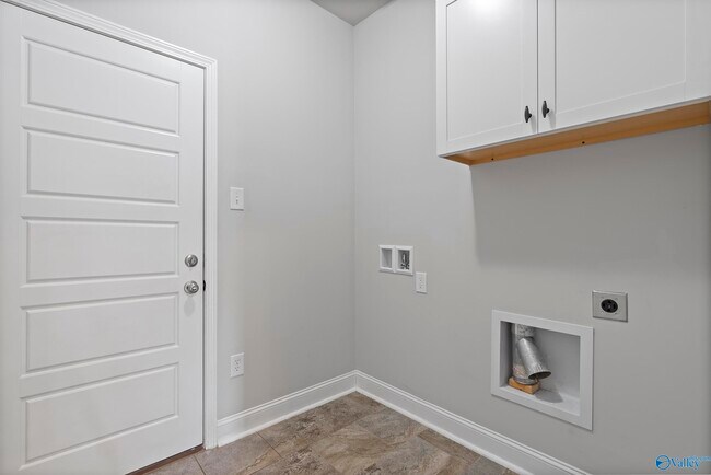 Building Photo - 125 Princewater Dr