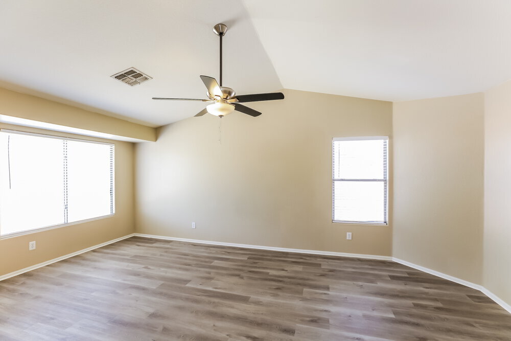 Building Photo - 12446 W San Juan Ave