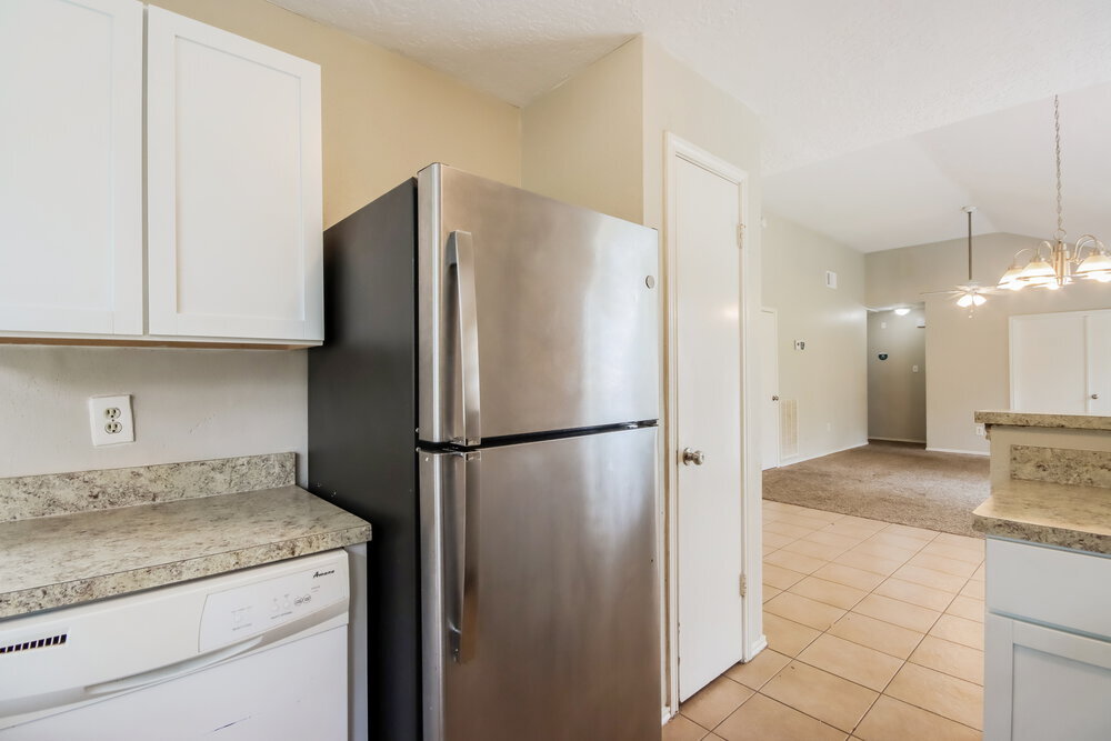 Building Photo - 8215 Eastern Bluebird Dr