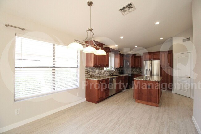 Building Photo - 22633 N Hance Blvd