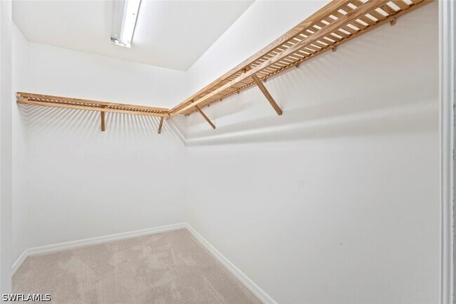 Building Photo - 11693 Oakland Dr