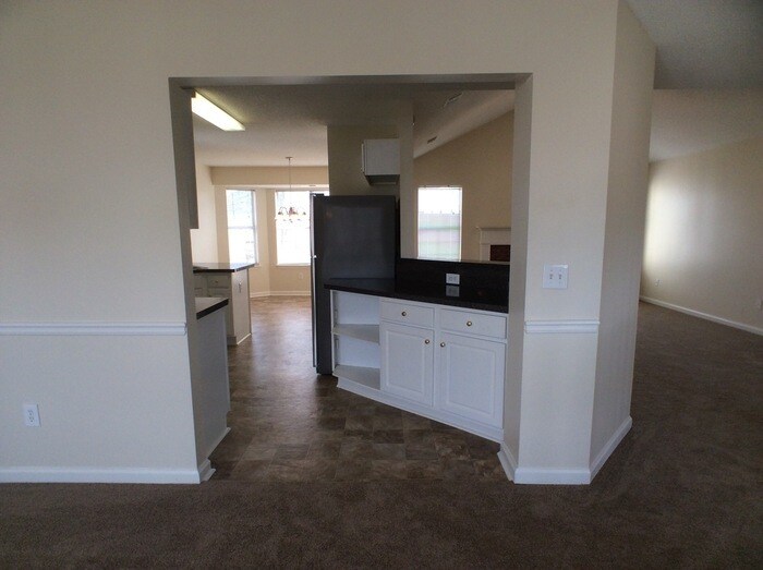 Building Photo - 4033 Rhinehart Ct