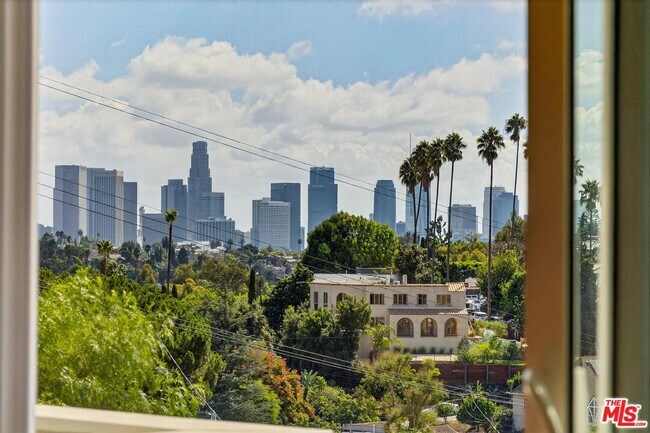 Building Photo - 1653 Micheltorena St