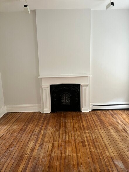 Building Photo - 301 Hudson Ave