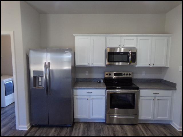 Building Photo - 1155 Bulldog Dr