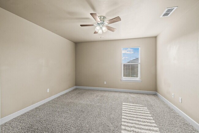 Building Photo - 9806 Avenue V