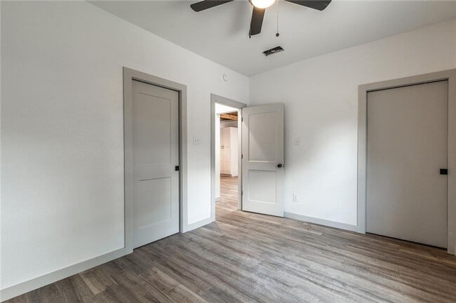 Building Photo - Beautifully remodeled single family home, ...