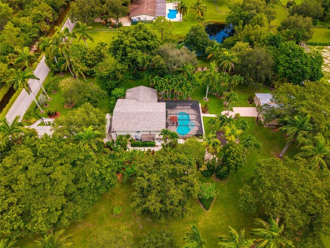 Building Photo - 6556 NW 87th Ave