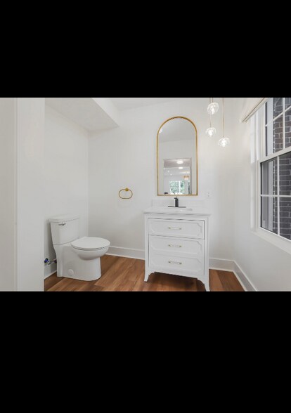 Building Photo - 2421 Airport Dr