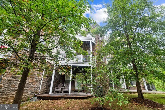 Building Photo - 42385 Trellis Square