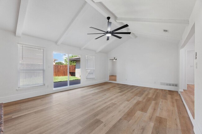 Building Photo - READY NOW! UPDATES GALORE!