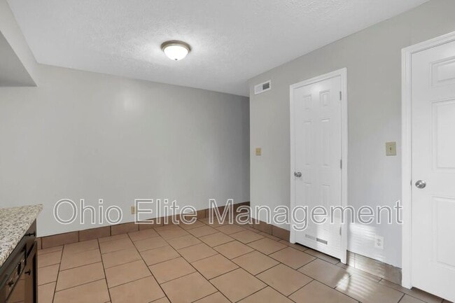 Building Photo - 2844 Baughman Ave