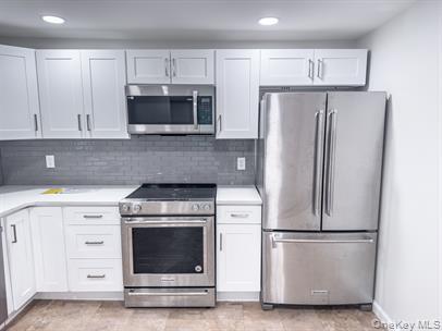 Building Photo - 453 Vineyard Ave