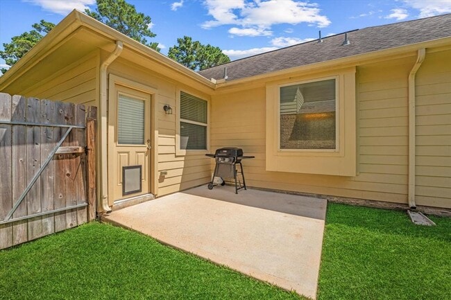 Building Photo - 3615 Spy Glass Hill Dr