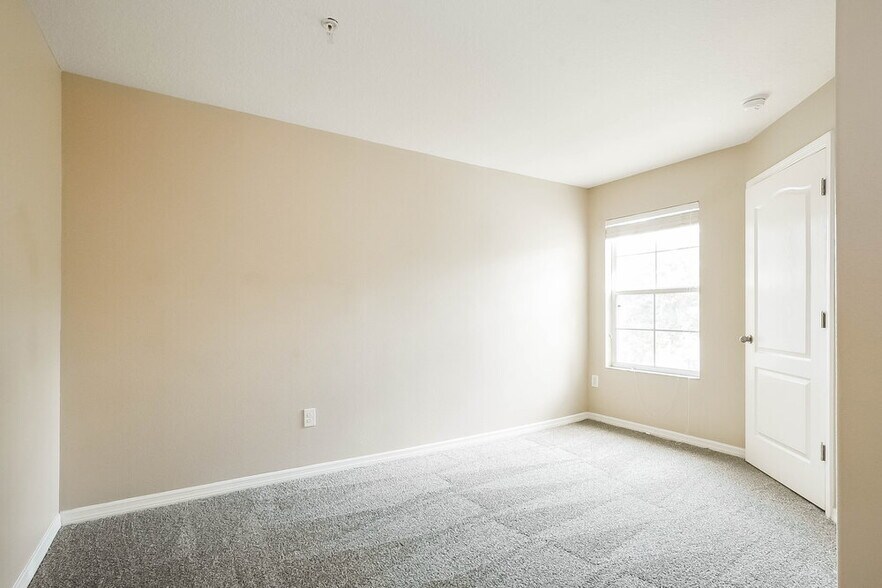 Building Photo - 15509 Oxley St
