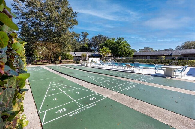 Building Photo - 4215 E Bay Dr