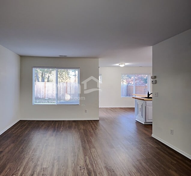 Building Photo - 5115 203rd St Ct E