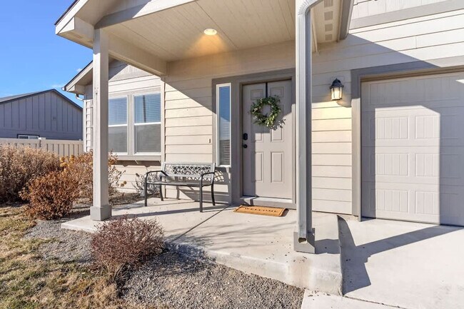 Building Photo - 3806 Winged Dove St