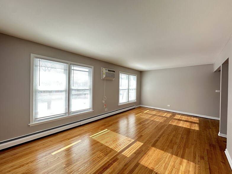 Building Photo - 430 Stevens Dr