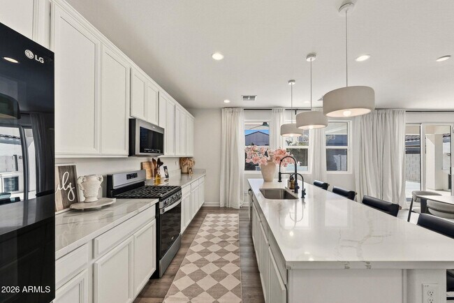 Building Photo - 35032 N Barrel Rd