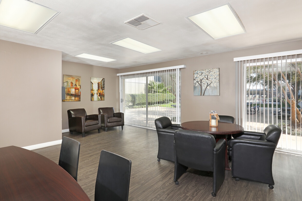 Rancho Solana - 2400-2444 Alvarado St Oxnard CA 93036 | Apartment Finder