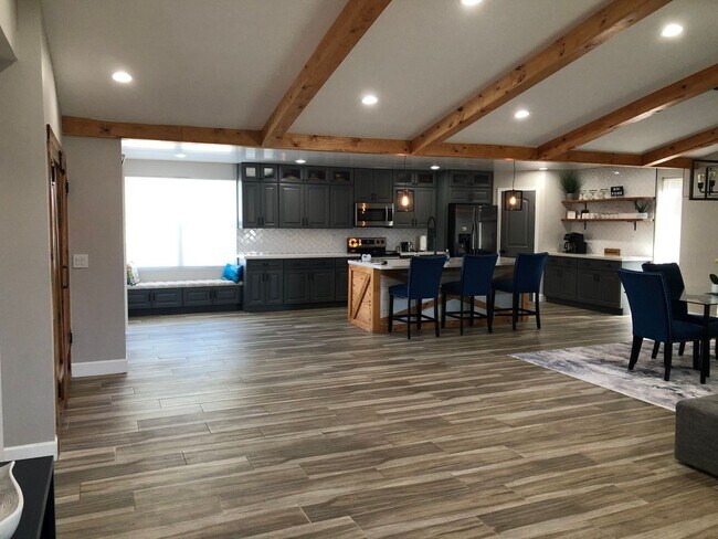 Building Photo - A GREAT REMODELED LIKE NEW HOME ON THE GOLF COURSE IN LEISURE WORLD 45+ Active Adult Resort Commu...