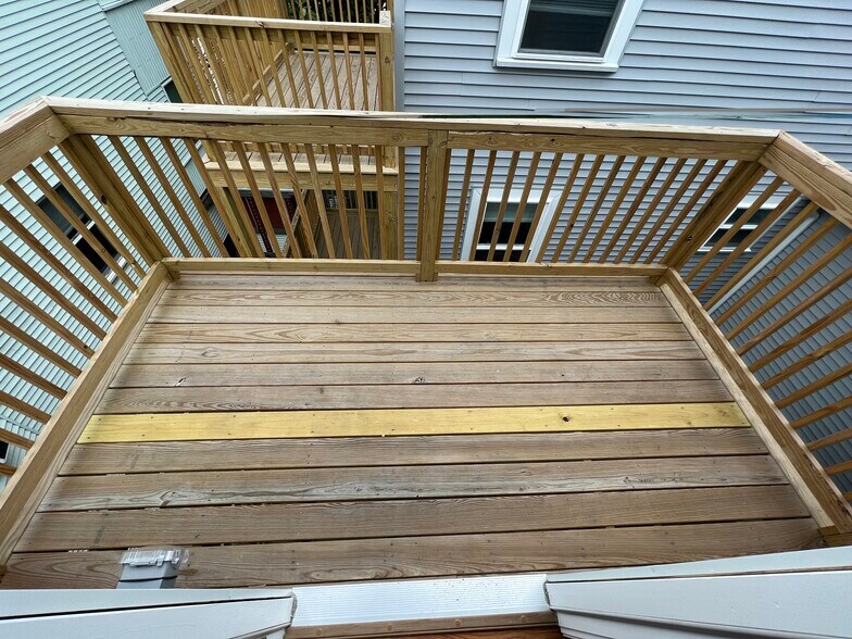 Building Photo - 126 Cross St