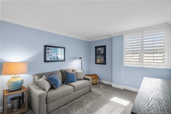 Building Photo - 125 S Ocean Ave