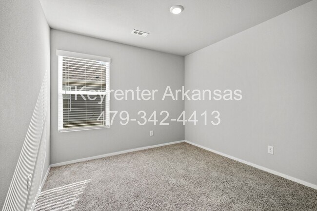 Building Photo - 817 S Katlyn Dr