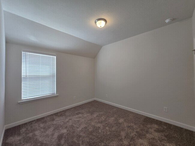 Building Photo - 8047 Bannock Cir