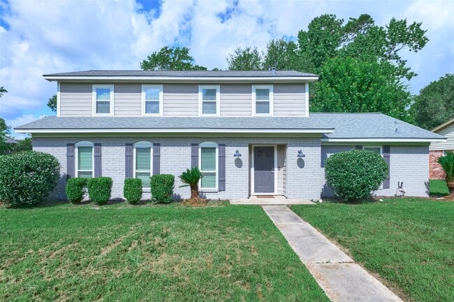 Primary Photo - 725 River Plantation Dr