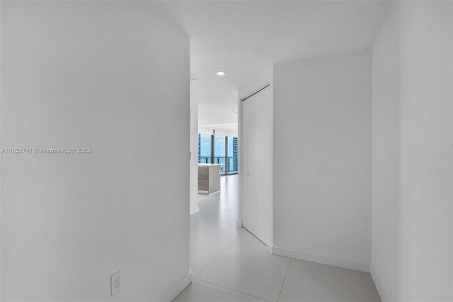 Building Photo - 1300 S Miami Ave