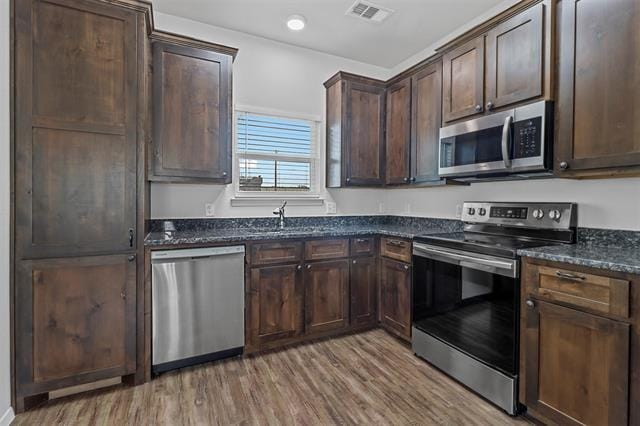 Building Photo - 818 Rose St