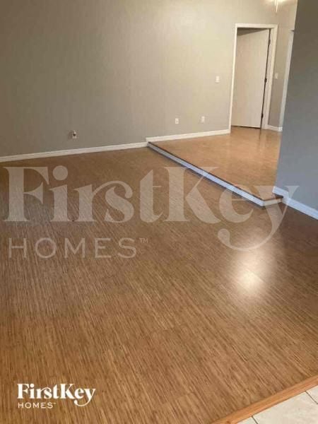 Building Photo - 9890 Laketree Ct