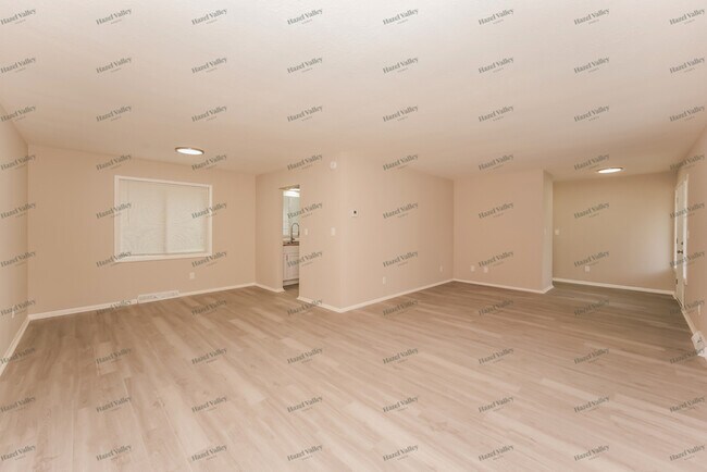 Building Photo - 26653 Mulberry Cir