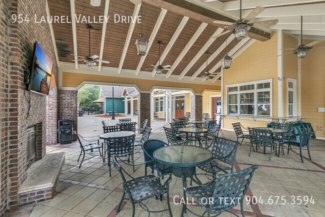 Building Photo - 954 Laurel Valley Dr