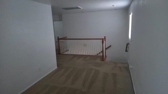 Building Photo - 316 Jackrabbit Dr