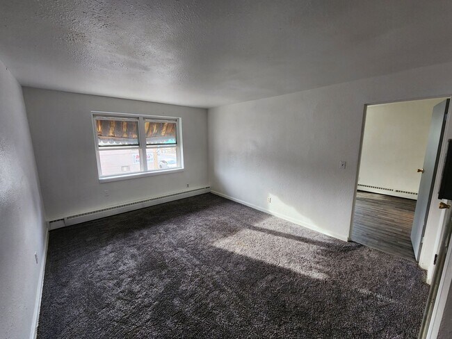 Building Photo - 3920 14th Ave