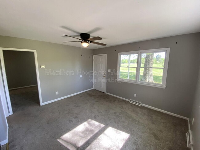 Building Photo - 10291 Paige Rd