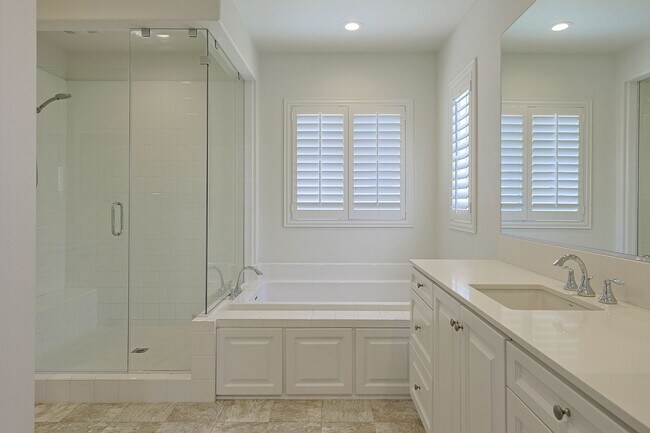 Building Photo - Gorgeous 4 Bedroom and 3 Bath Home in Chula vista/Otay Ranch Area