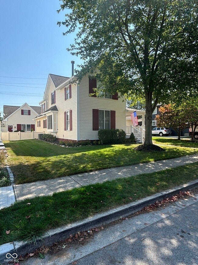 Building Photo - 131 1st Ave NW